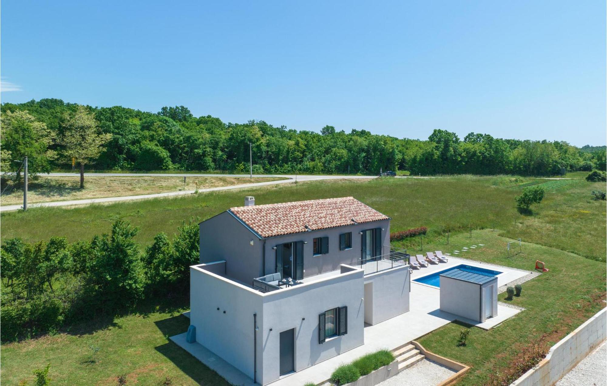 Stunning Home In Barban With Wifi Exterior photo
